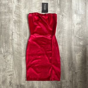 PrettyLittleThing Velvet Bandeau Dress